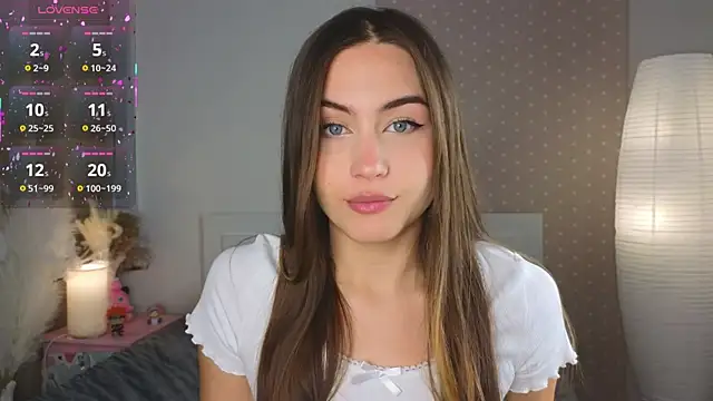 Snapshot of Moonlight1Sonata1 chatting on 10.23.25 Moonlight1Sonata1 online show from 10.23.25