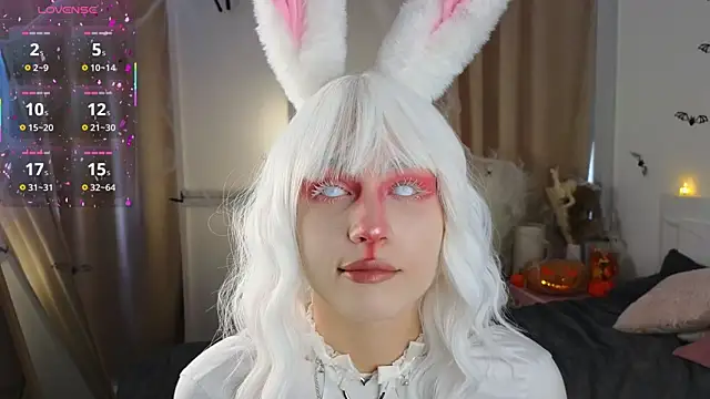 Snapshot of Moonlight1Sonata1 chatting on 10.24.25 Moonlight1Sonata1 online show from 10.24.25