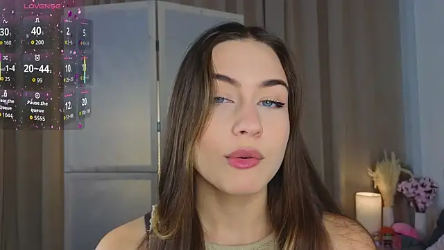 Snapshot of Moonlight1Sonata1 chatting on 11.17.25 Moonlight1Sonata1 online show from 11.17.25