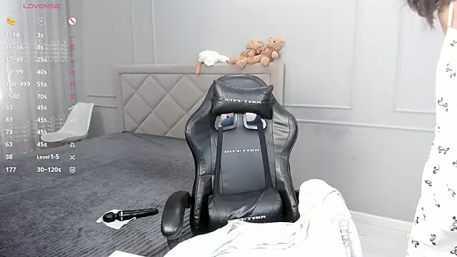 Yunleah online show from 09.22.25