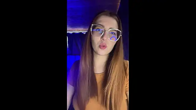 CoraVibes online show from 10.23.25