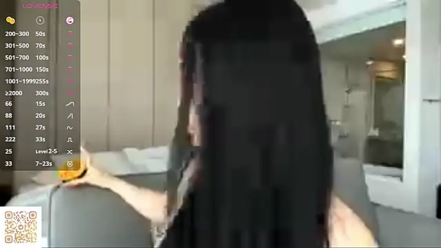 LezlieGreet online show from 10.22.25