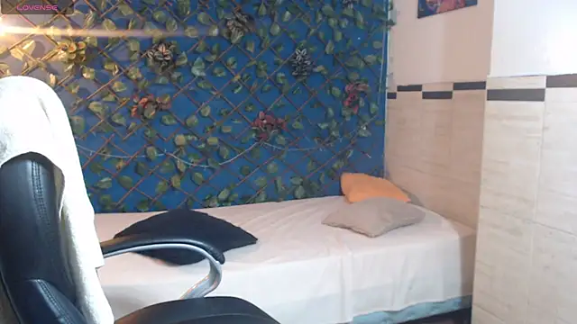 Snapshot of whitebull2606 chatting on 09.16.25 whitebull2606 online show from 09.16.25