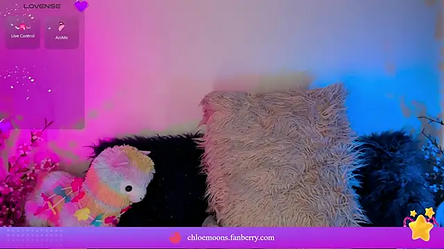 Snapshot of _chloe_moons_ chatting on 09.22.25 chloe moons online show from 09.22.25