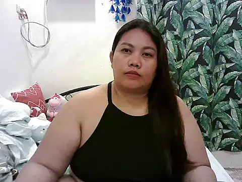 Snapshot of Bubble_Buns chatting on 10.18.25 Bubble Buns online show from 10.18.25