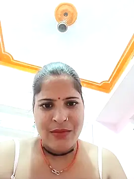 Snapshot of Sexi_savitri chatting on 09.18.25 Sexi savitri online show from 09.18.25
