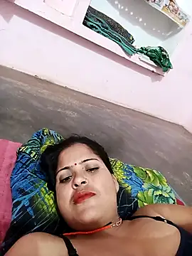 Snapshot of Sexi_savitri chatting on 09.23.25 Sexi savitri online show from 09.23.25