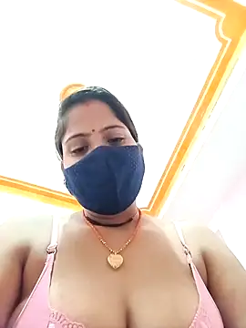Snapshot of Sexi_savitri chatting on 10.07.25 Sexi savitri online show from 10.07.25