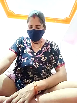 Snapshot of Sexi_savitri chatting on 10.09.25 Sexi savitri online show from 10.09.25