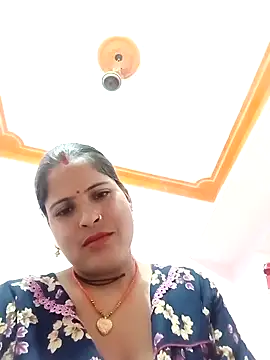 Snapshot of Sexi_savitri chatting on 10.14.25 Sexi savitri online show from 10.14.25