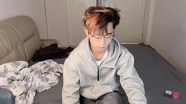 STxuguanhan online show from 12.05.25