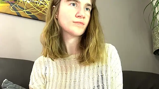 Snapshot of velina__ chatting on 09.20.25 velina online show from 09.20.25