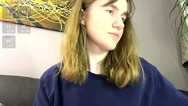 Snapshot of velina__ chatting on 10.18.25 velina online show from 10.18.25