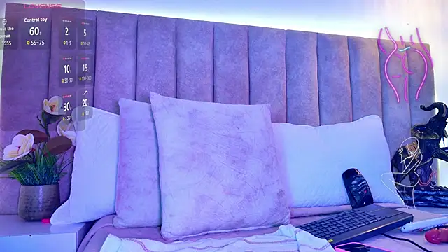 GabbieMonson online show from 10.22.25