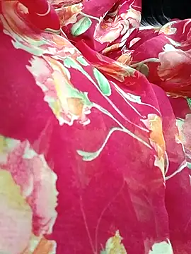 Snapshot of Hot_pooja55 chatting on 10.05.25 Hot pooja55 online show from 10.05.25