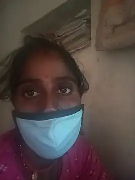 Snapshot of Mahi9696 chatting on 10.27.25 Mahi9696 online show from 10.27.25