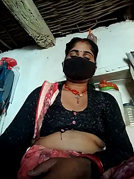 Snapshot of sonaya9y chatting on 11.08.25 sonaya9y online show from 11.08.25