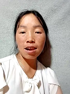 Snapshot of hera-00 chatting on 09.29.25 hera-00 online show from 09.29.25