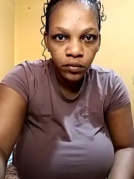 HappygalTheQueen online show from 11.11.25