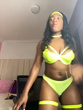 Snapshot of Sophia_moons chatting on 09.18.25 Sophia moons online show from 09.18.25