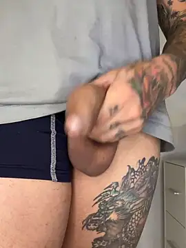 Snapshot of thekingcrazy chatting on 10.23.25 thekingcrazy online show from 10.23.25