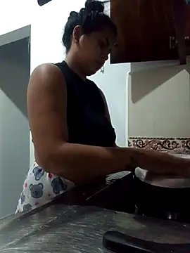 Snapshot of lizz_star chatting on 09.13.25 lizz star online show from 09.13.25