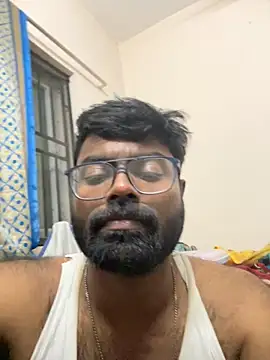 Snapshot of DJLOVE280825 chatting on 10.08.25 DJLOVE280825 online show from 10.08.25