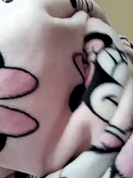 Snapshot of SexyGemBeautyX chatting on 10.15.25 SexyGemBeautyX online show from 10.15.25