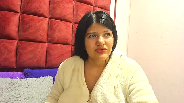 Snapshot of AANGELADIAZZ chatting on 10.15.25 AANGELADIAZZ online show from 10.15.25