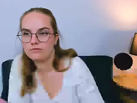 AliceCrazy69 online show from 11.18.25