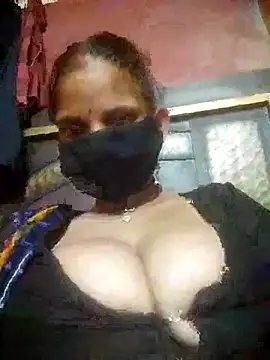 Snapshot of Sona_42i chatting on 09.13.25 Sona 42i online show from 09.13.25