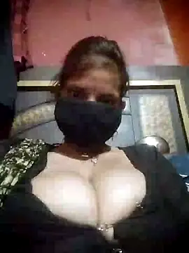 Snapshot of Sona_42i chatting on 09.17.25 Sona 42i online show from 09.17.25