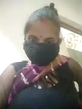 Snapshot of Sona_42i chatting on 10.04.25 Sona 42i online show from 10.04.25