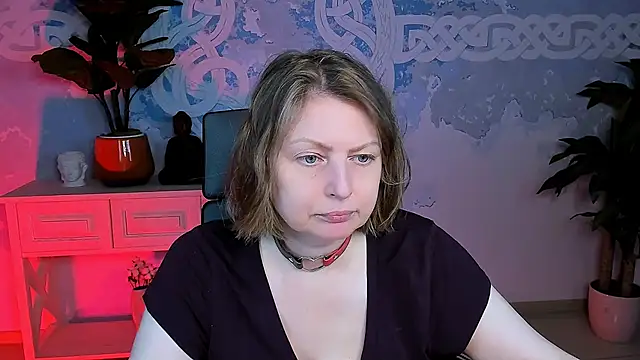 TiffanyBrauny online show from 09.25.25