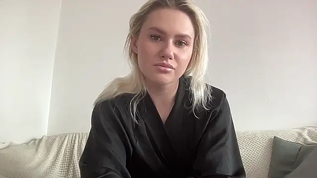 ElaraLuxxxe online show from 10.08.25