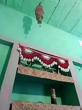 Idhika Jha online show from 10.13.25