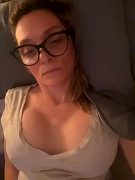 Snapshot of na1801 chatting on 11.06.25 na1801 online show from 11.06.25