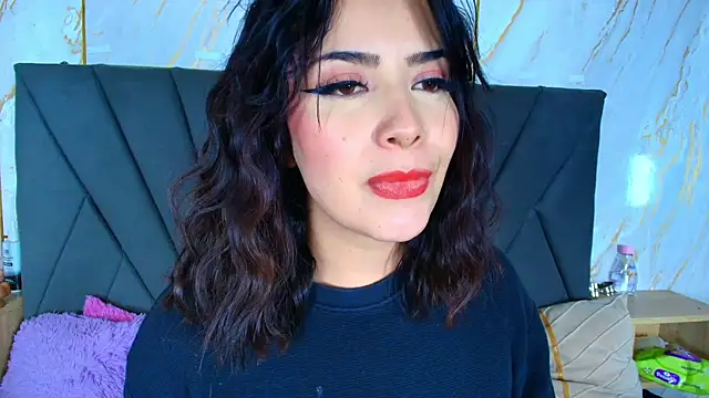 Snapshot of chloe_Laurent1 chatting on 10.14.25 chloe Laurent1 online show from 10.14.25