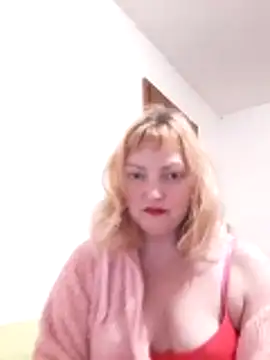 LiluLiluLilu online show from 11.04.25