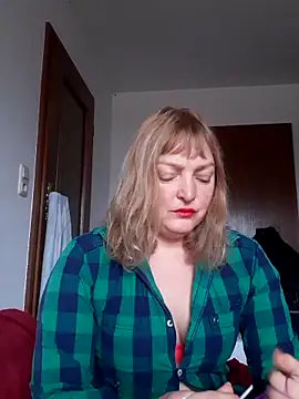 LiluLiluLilu online show from 12.05.25