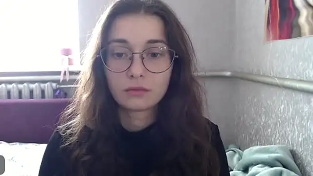 Snapshot of HotAnna2004 chatting on 09.21.25 HotAnna2004 online show from 09.21.25