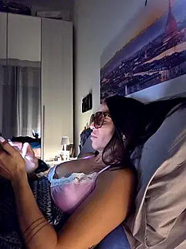 Snapshot of sexy7883 chatting on 10.08.25 sexy7883 online show from 10.08.25