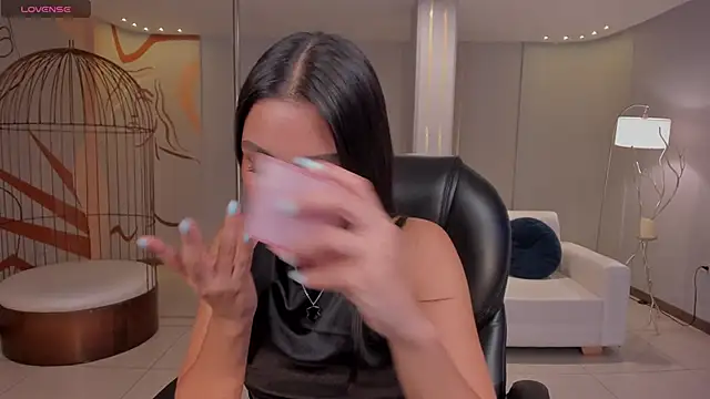 NinaBlum online show from 11.27.25