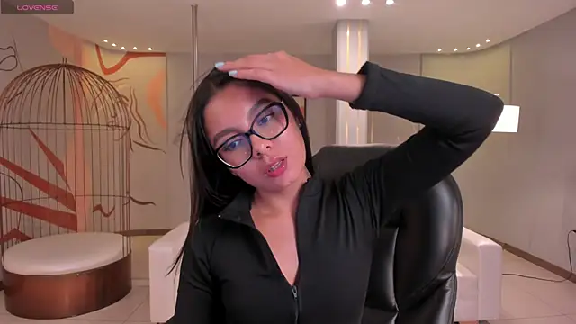 NinaBlum online show from 11.28.25