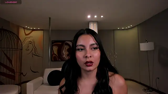 NinaBlum online show from 12.03.25