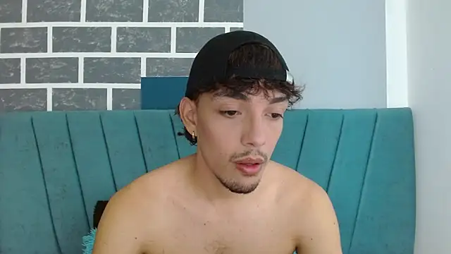 Snapshot of Jake_laraxxx chatting on 10.10.25 Jake laraxxx online show from 10.10.25