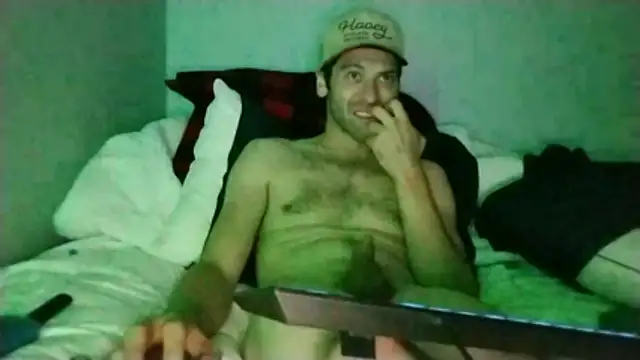 Snapshot of jerm16904 chatting on 10.22.25 jerm16904 online show from 10.22.25