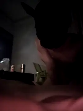 Snapshot of dogslavehf chatting on 10.25.25 dogslavehf online show from 10.25.25