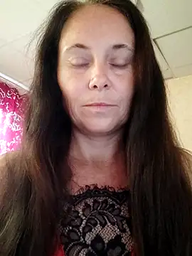 Snapshot of MerelinMILf chatting on 10.13.25 MerelinMILf online show from 10.13.25