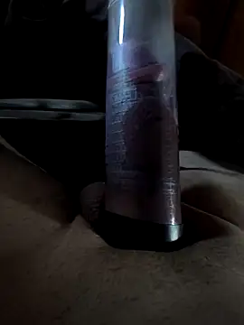 Snapshot of El_Andres_1 chatting on 10.26.25 El Andres 1 online show from 10.26.25